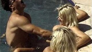 Metro - Big Tit Sex 04 - scene 11 - extract 1 porn video